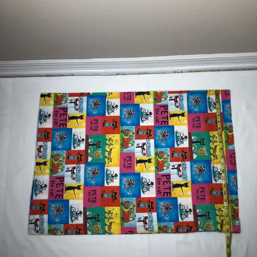 Set Of 2 Hand‎ Made Cotton Multicolor Pet The Cat Standard Pillowcases